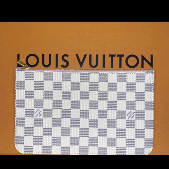 Louis Vuitton Handbags - Louis Vuitton Rose Ballerine GM Pochette